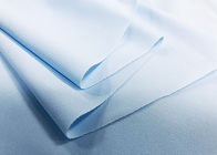 Vải áo sơ mi 100% Polyester 100% với công nhân căng màu xanh nhạt